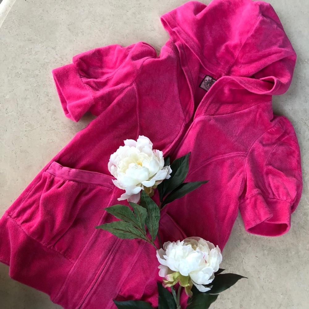 💥Make An Offer💥 Juicy Couture Short Sleeve Zip Up Hoodie